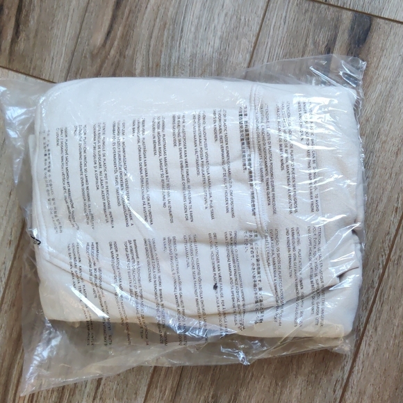 BTS Speak Yourself Hoodie What is your Name in color beige size S - Picture 2 of 2